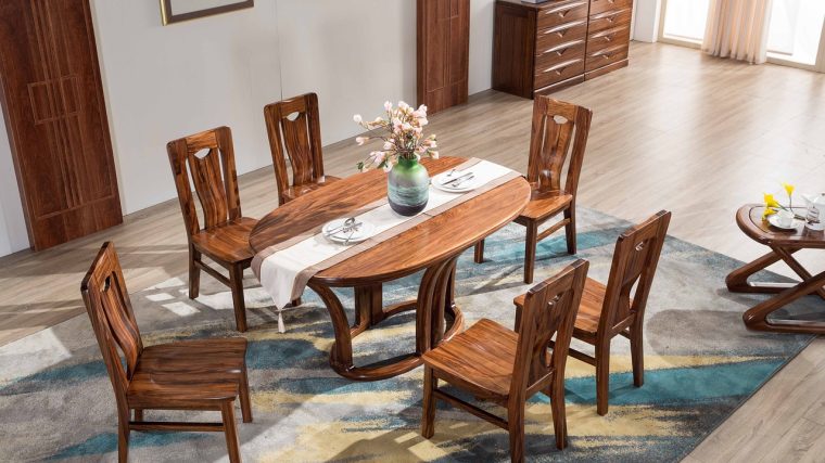 Nappe transparente sur mesure est un choix esthétique pour votre table