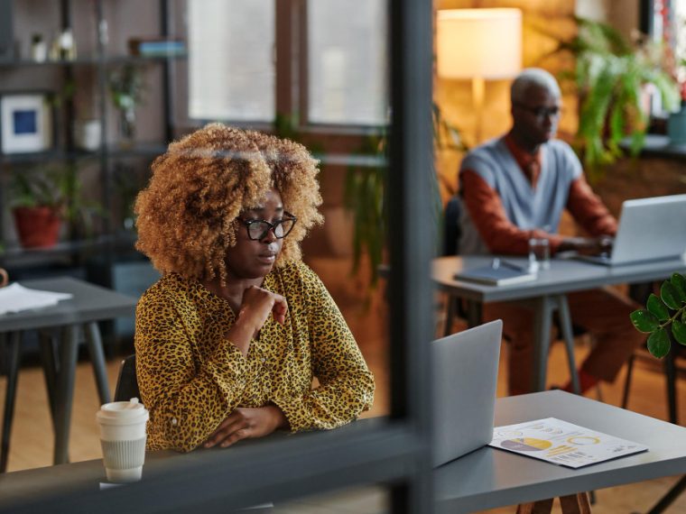 Pourquoi choisir un coworking gratuit quand on travaille en indépendant